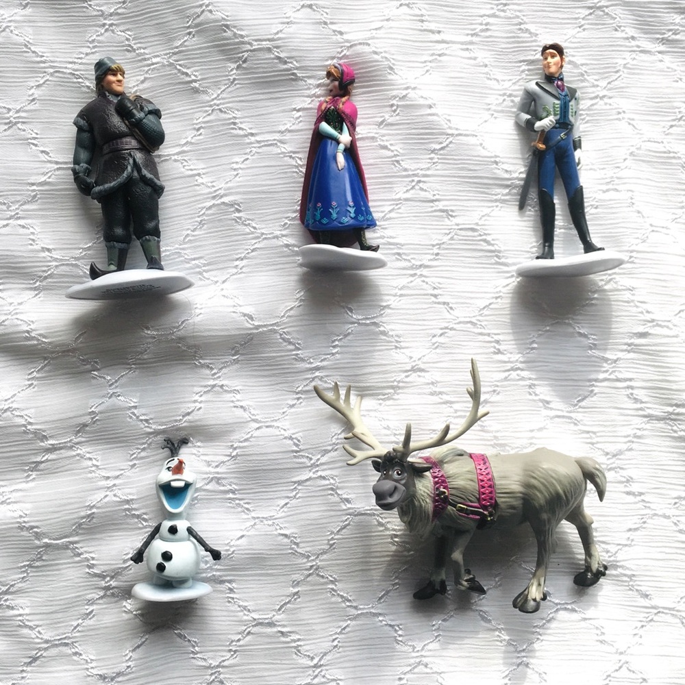 NWOT Disney Frozen Figurine Set of Five